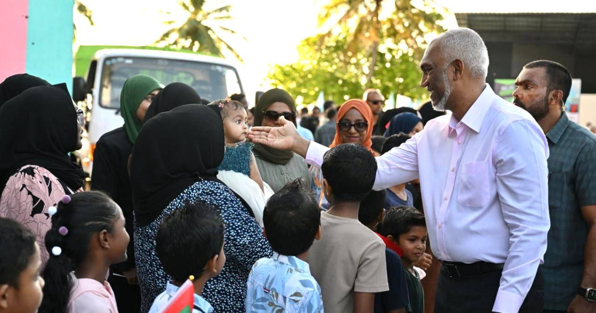 Dhareen heyo gothugaii bodethi kurumakee, faagathi kuri magakah oiy enme bodu yageen kan: Raees