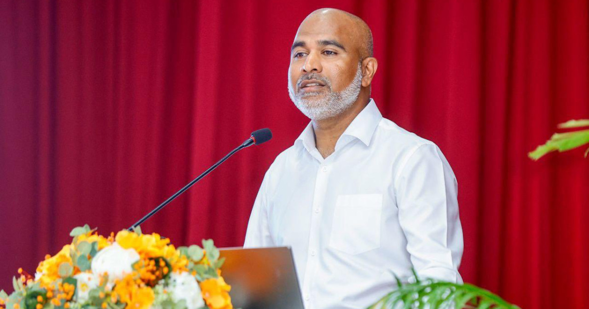Nukulhedhey kudhin baakeenuvaanehen hidhumaiy rangalhu kuraanan: Thuleemee vazeeru