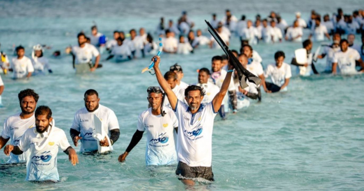 ehfaharaa enmme gina meehun snorkel kuri dhuniyege Guinness record raajje'in in muguraalaifi