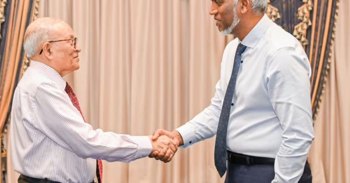 November 3 ge sharafuge haahsa addana eh Maumoon ah aruvanee