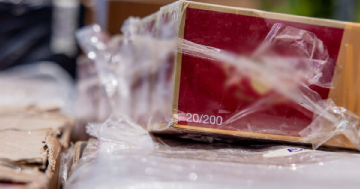 Fuluhunge belumuge dhashugai huri 31 carton cigarette gehlijje