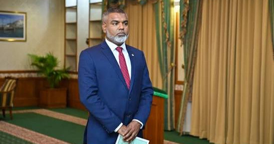 Niyaz fandiyaaru kamun retire kuravvaifi