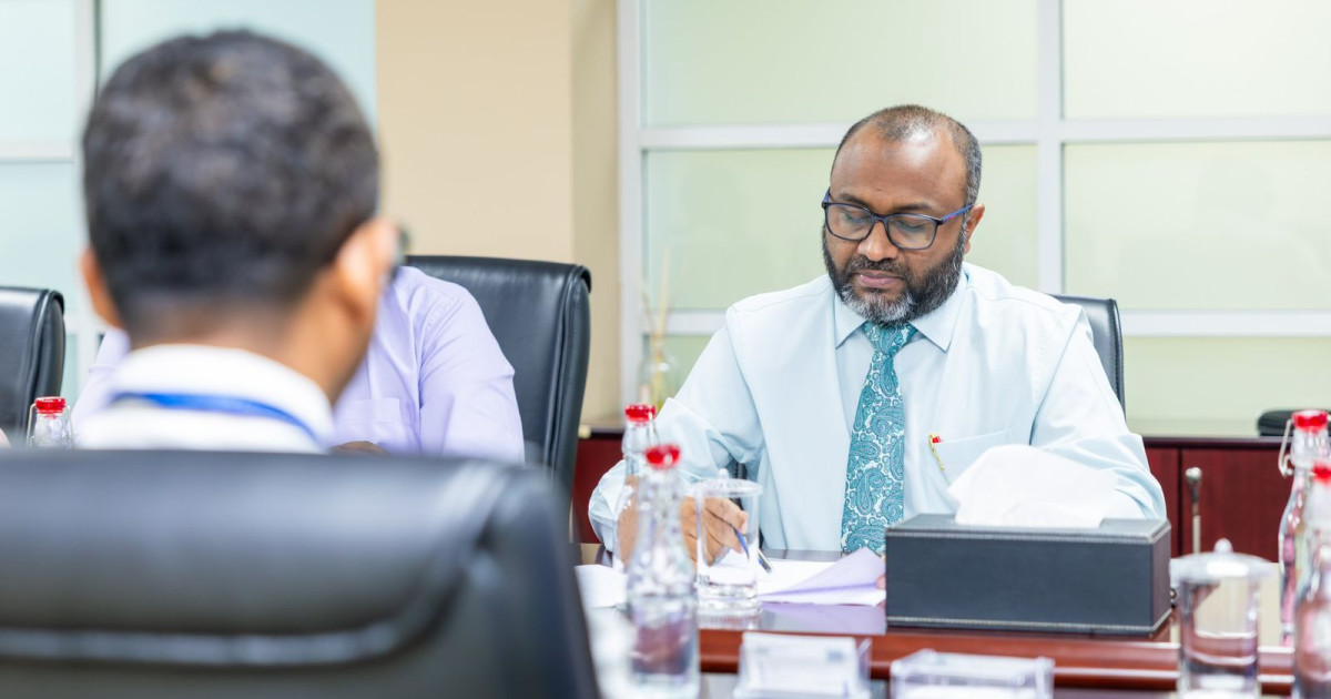 Islamic minister, ministry muvazzafun ah award thakeh dheefi