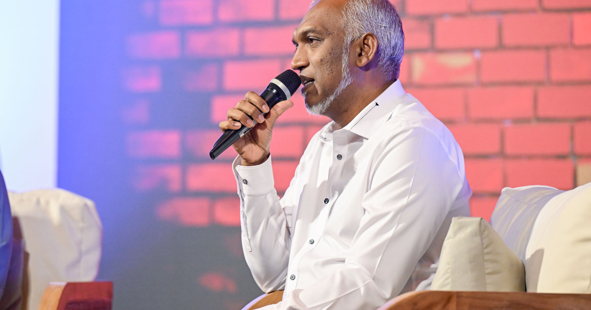 Raees ge aa aharuge hithaab: emme muhimmu eh siyaasathakee gaabil dhivehi dharinthakeh binaakurun