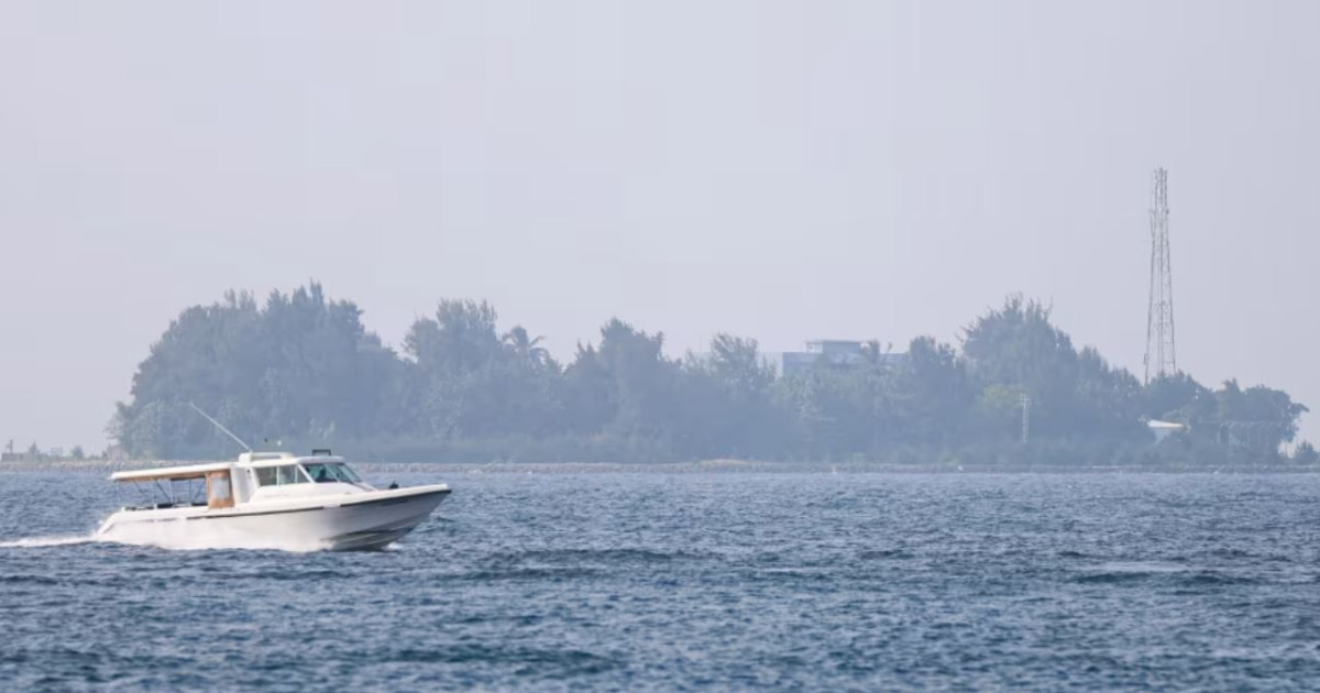 Vainusaafu vumuge sababun mathindhaaboat dhathurukurumuge fiyavalhuthah varugadhakohfi