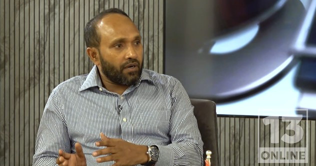 Burugaa naalhaairu ge foto eh aanmukurumun Shiuna, Jameel govaigen court'ah