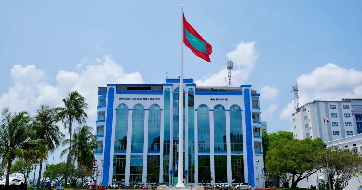 Roadha mahu dhuvaalu kaigen 2 meehaku hayyarukohfi