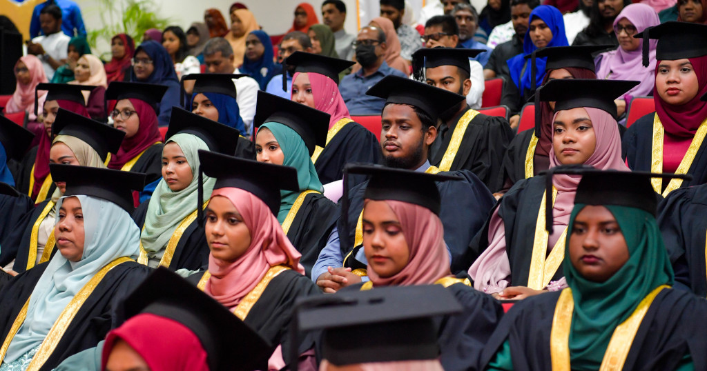 Student loan'ah edhumuge furusathu mulhi aharah hulhuvaalanee